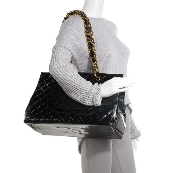 Authentic CHANEL XL Patent Shopping Tote Quilted Chain Shoulder Bag Gold Purse - Picture 2 of 11